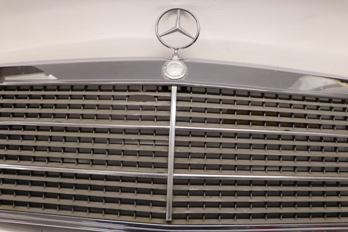 Mercedes benz w201 190e - benz, grill